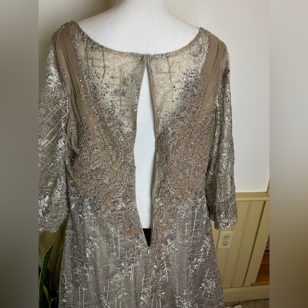 Mac Duggal NWT 20283D Embellished Lace Beaded Evening Gown 18 Silver Champagne - Picture 13 of 15